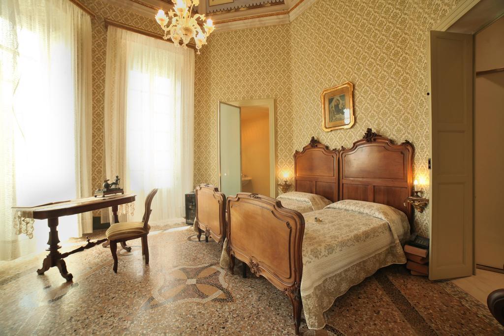 Residenza D'Epoca Regina D'Arborea Oristano Habitación foto
