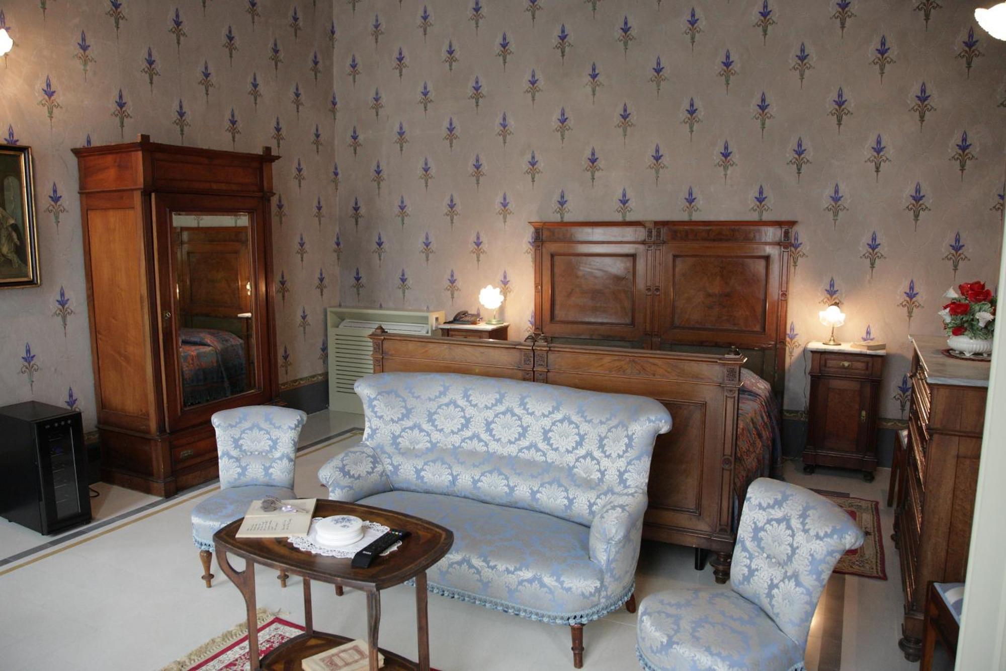 Residenza D'Epoca Regina D'Arborea Oristano Habitación foto
